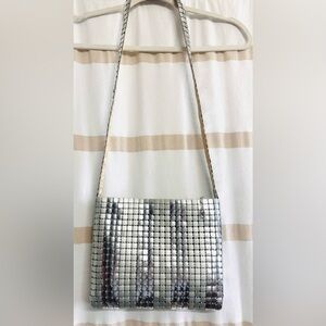 Marlo Handbags & Accessories Women VTG  Silver Metal Mesh Shoulder-Crossbody Bag